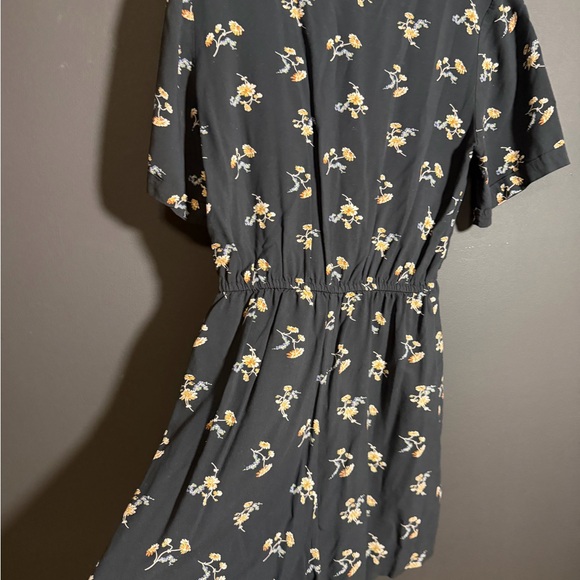 Madewell Floral Short Romper. - Picture 8 of 8